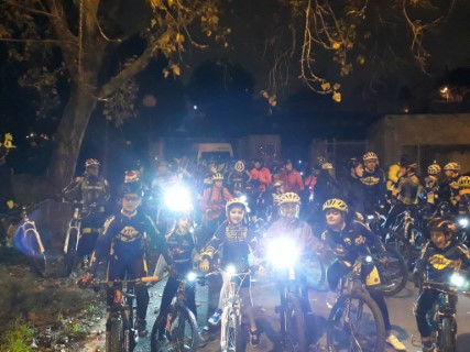 Último passeio noturno do ano levou bens à Obra do Padre Grilo