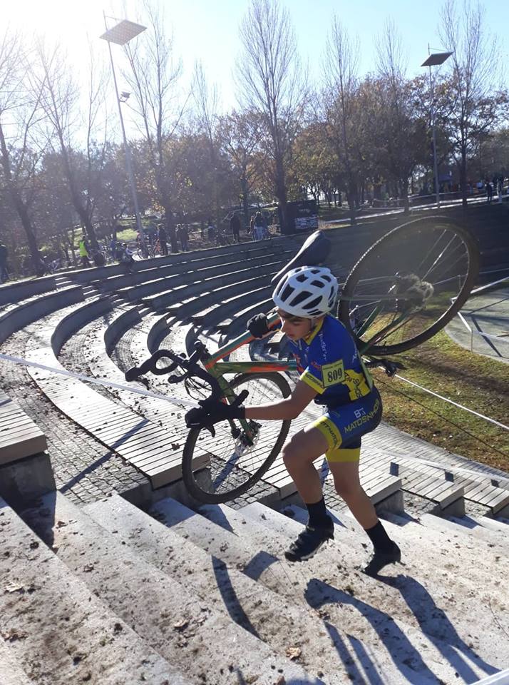 Leonor Moreira foi ao pódio na quarta etapa da Superliga Ciclocross